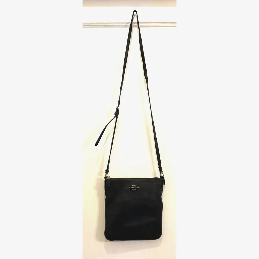 Vintage COACH Black Leather Crossbody Shoulder Handbag Bag  Women's Size Small